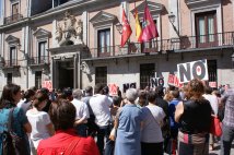Concentración contra el terrorismo ante el Ayuntamiento de Madrid